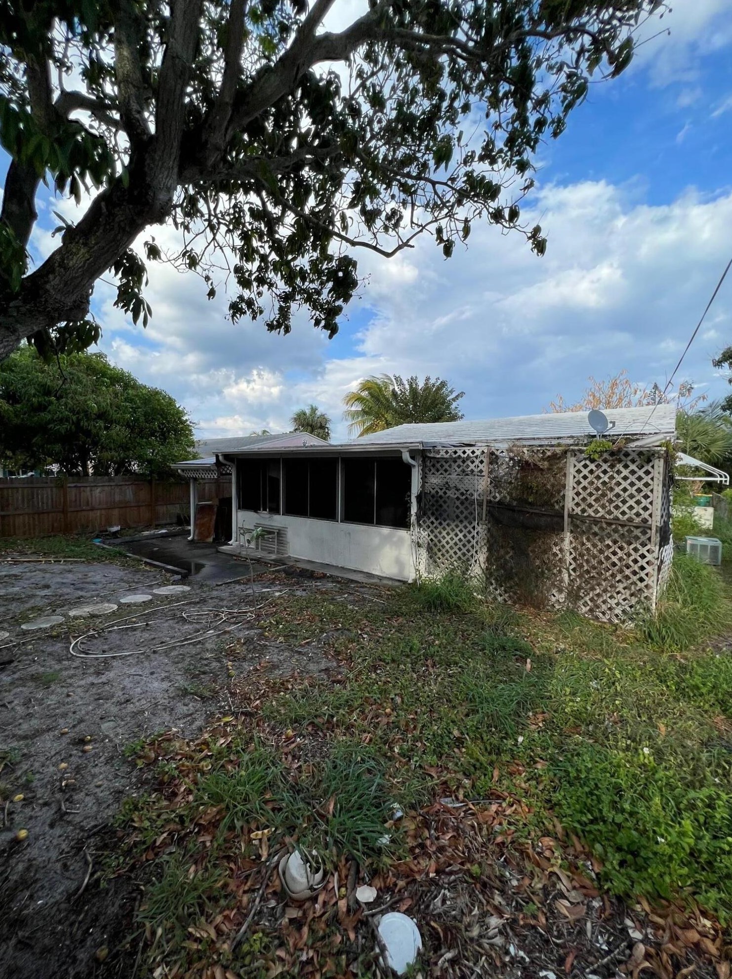 1005 N St, Lake Worth, FL 33460-5142