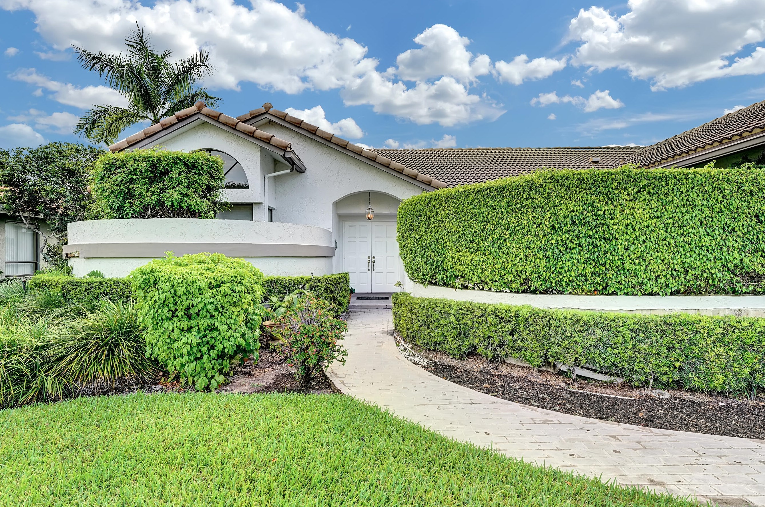19585 Sedgefield Ter, Boca Raton, FL 33498-4644