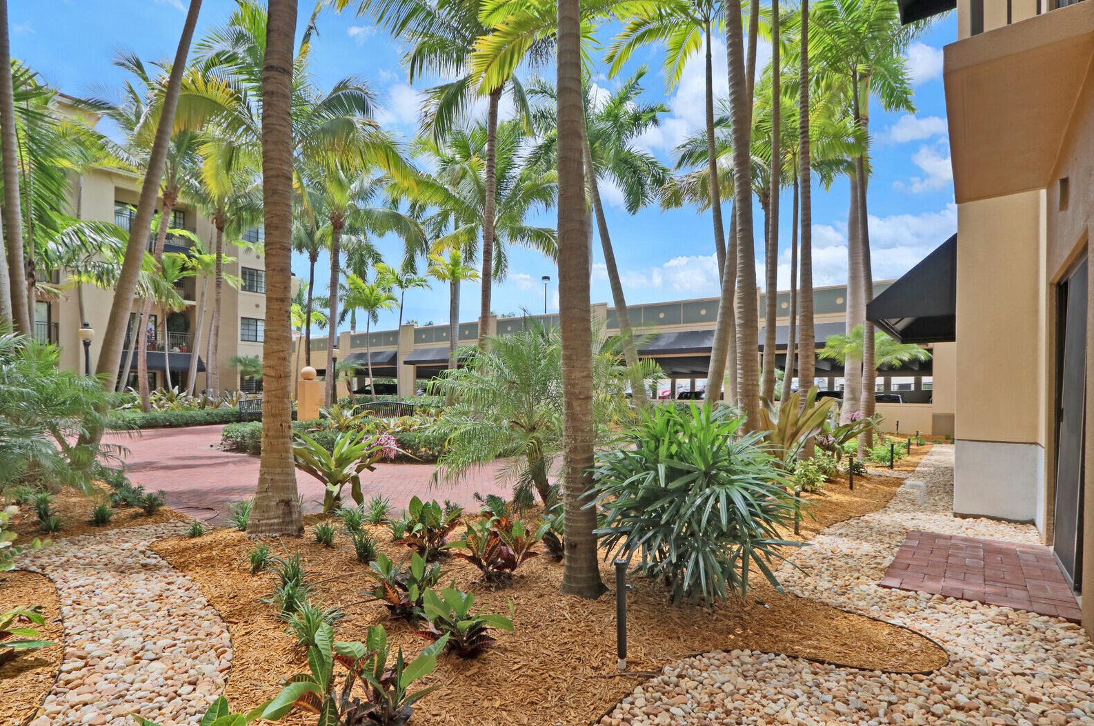 4905 Midtown Ln Apt 2102, West Palm Beach, FL 33418