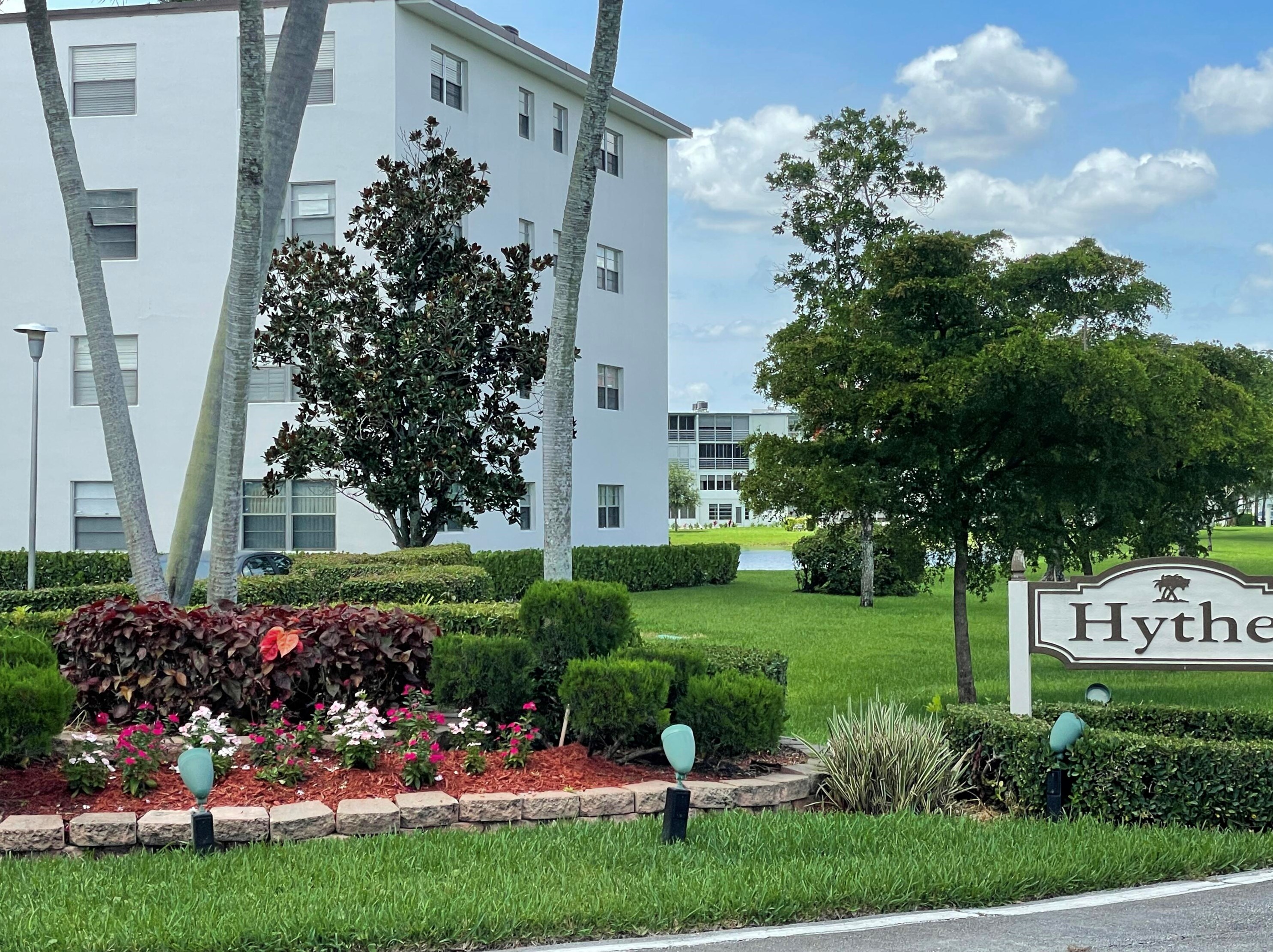 1052 Hythe C, Boca Raton, FL 33434-4607