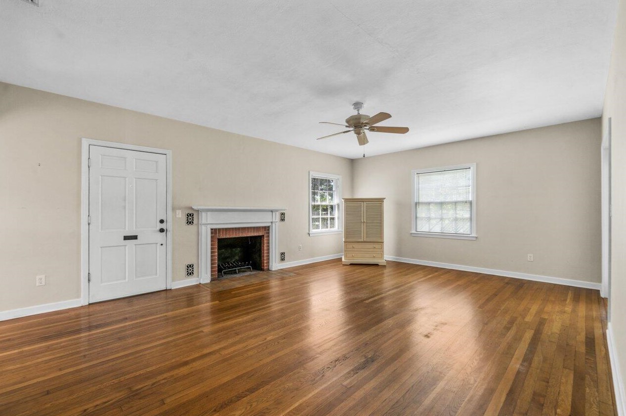 311 Ocean Breeze St, Lake Worth, FL 33460-4647
