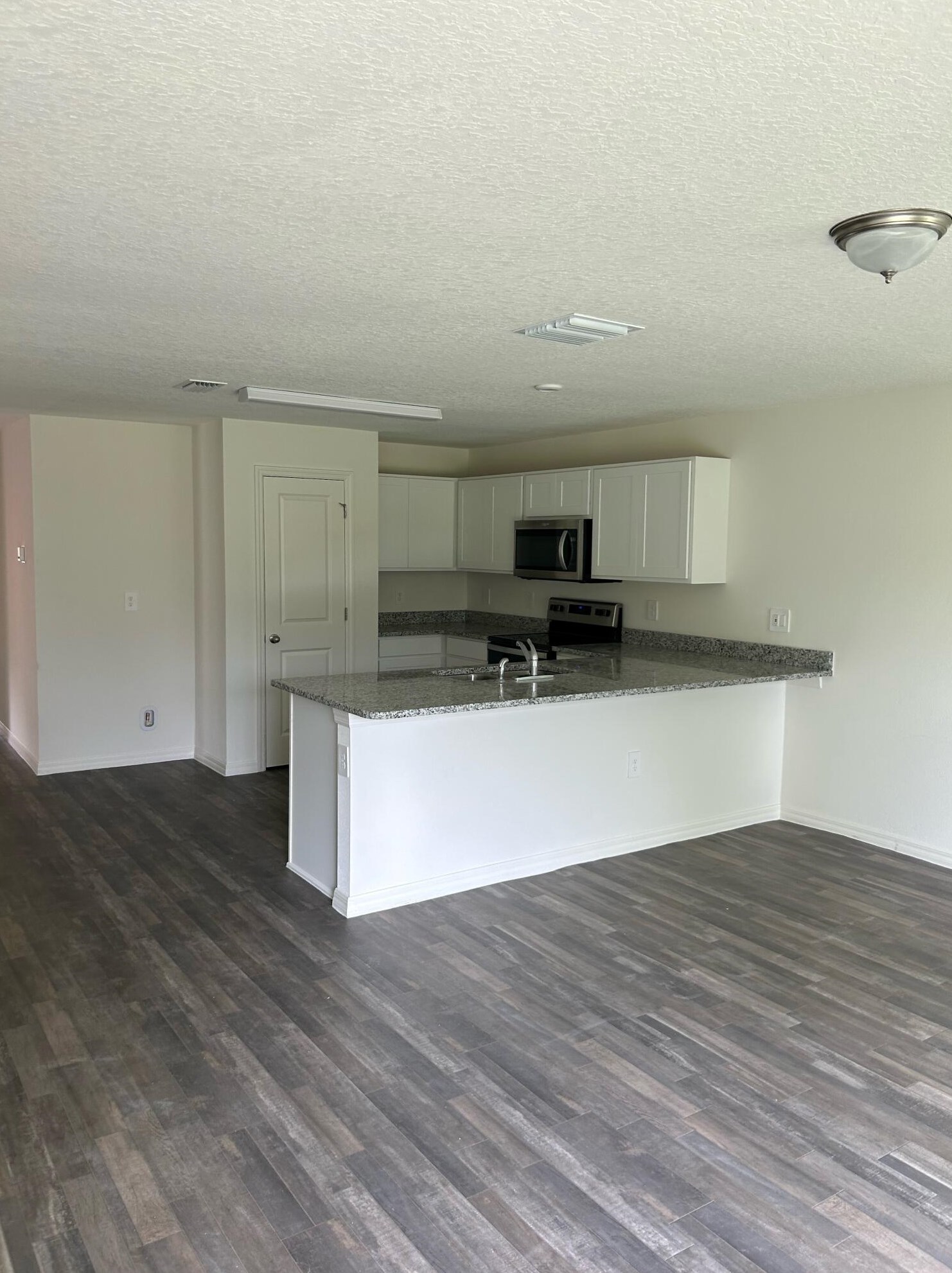 5012 Deleon Ave, Fort Pierce, FL 34951-2228