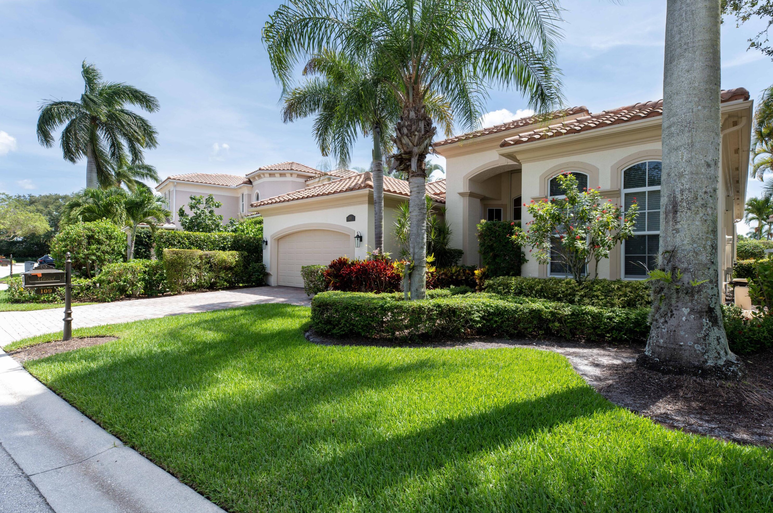 109 Siesta Way, West Palm Beach, FL 33418-1743