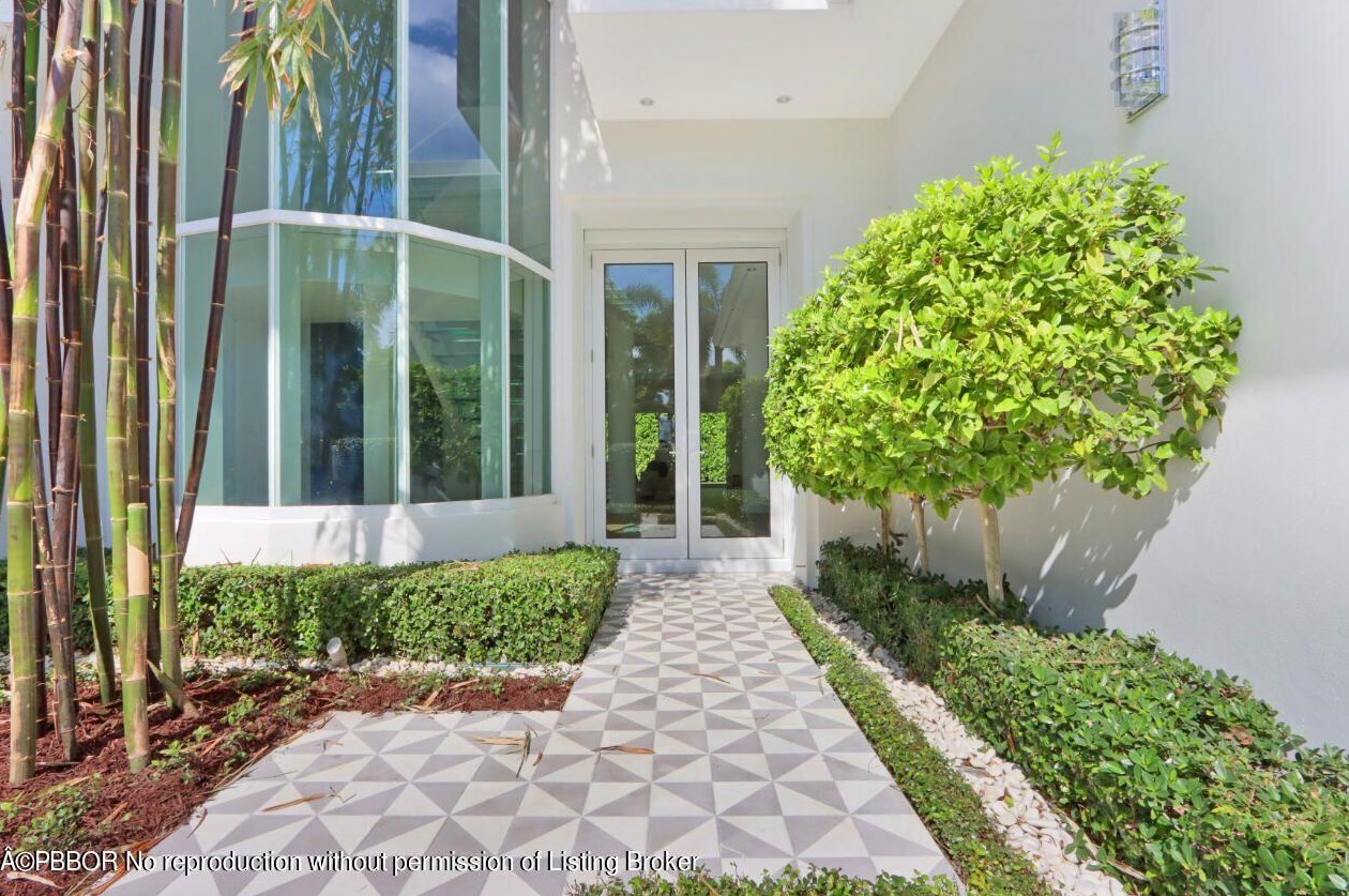 215 Indian Rd, Palm Beach, FL 33480