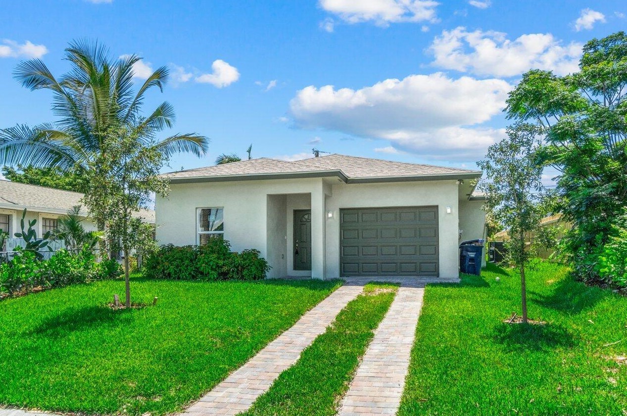 624 Highland Ave, Lake Worth, FL 33460-2856