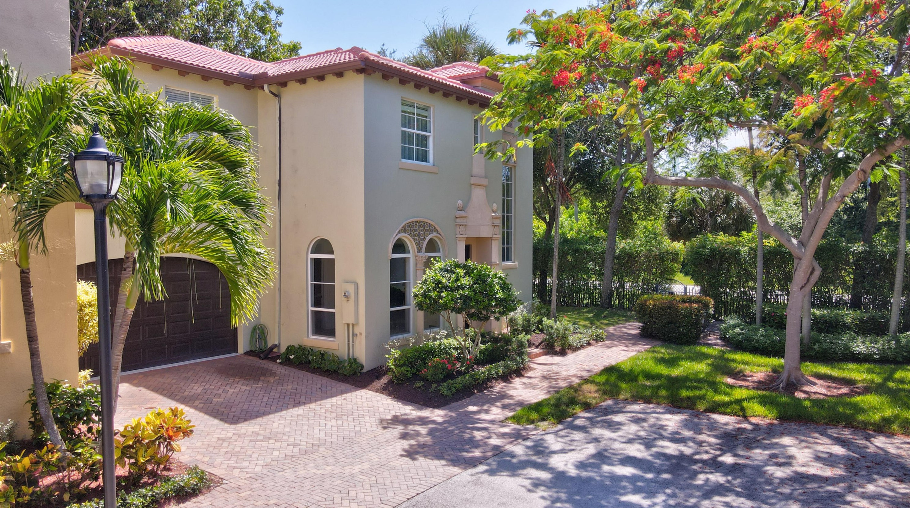 138 Via Palma Ln, Boca Raton, FL 33487