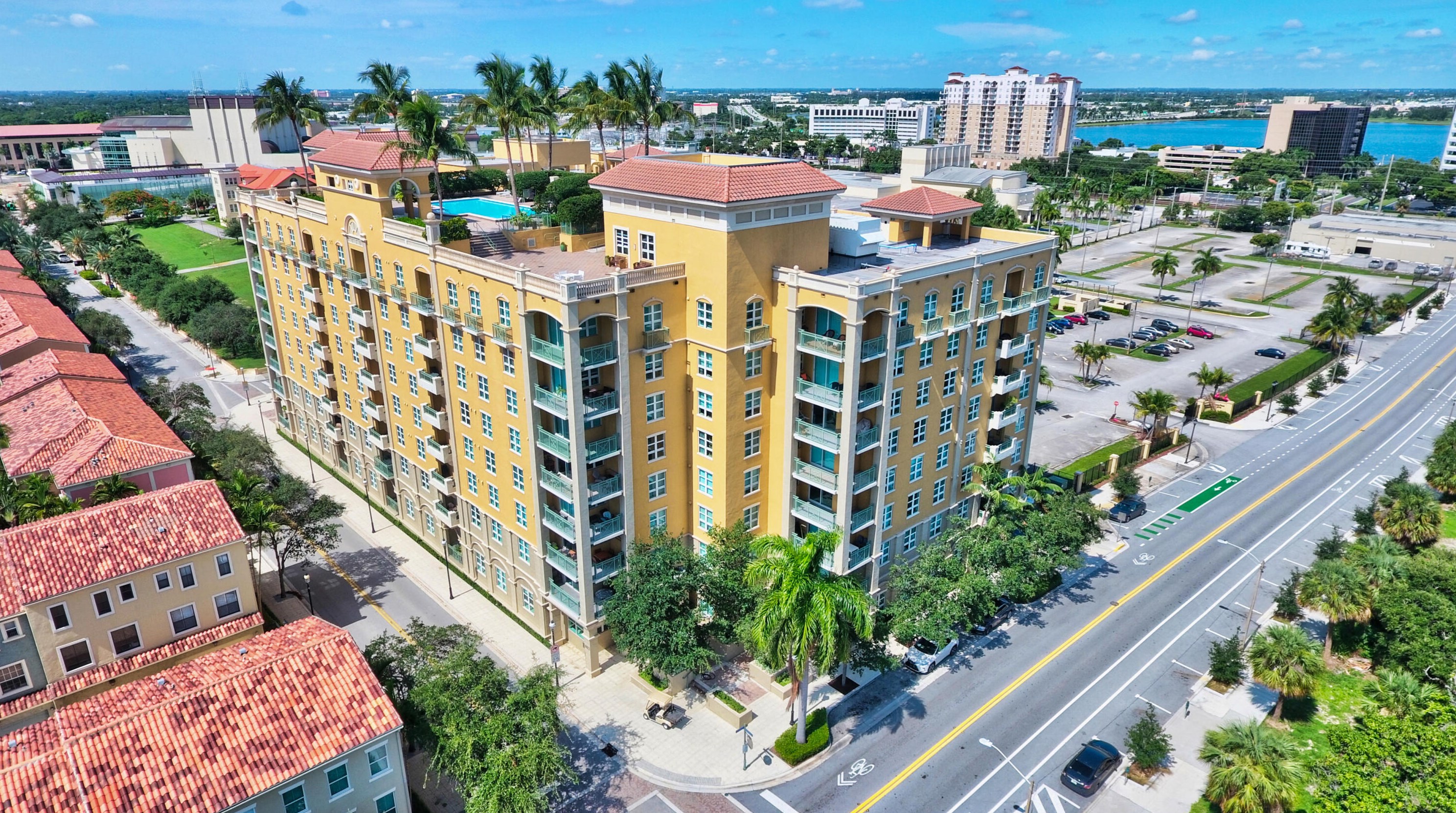 403 S Sapodilla Ave #216, West Palm Beach, FL 33401