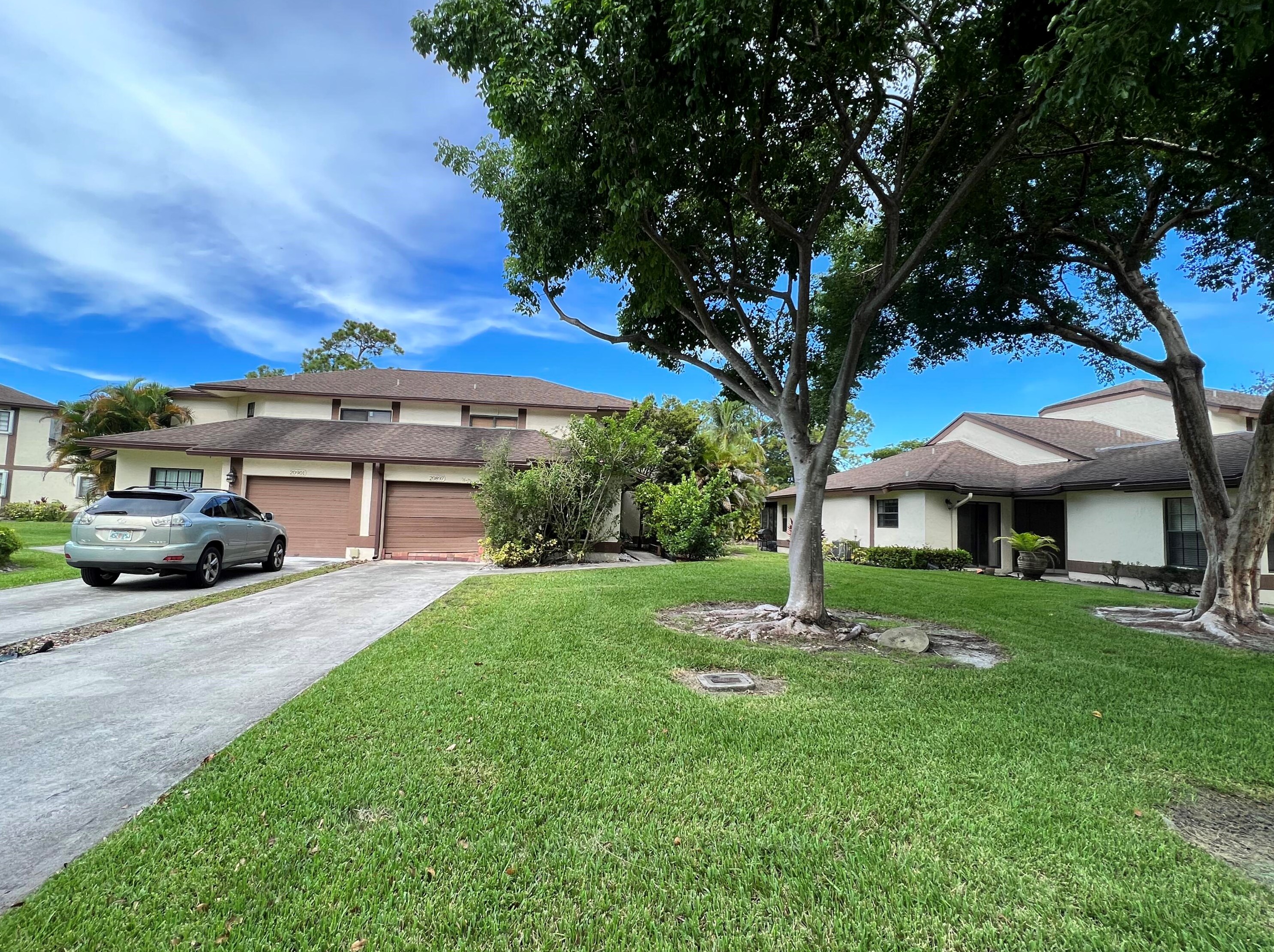 20897 Boca Ridge Dr, Boca Raton, FL 33428-1506