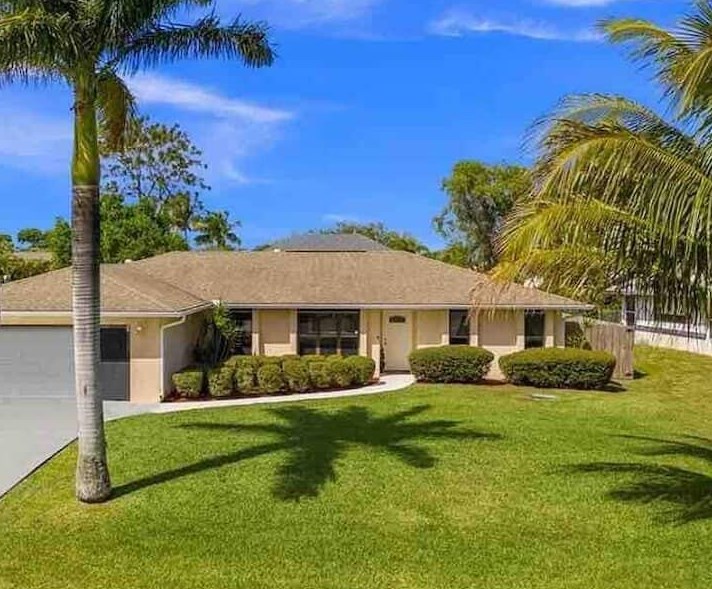1017 Se Walters Ter, Fort Pierce, FL 34983