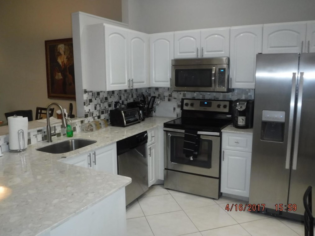 6101 Sunny Pointe Cir, Delray Beach, FL 33484