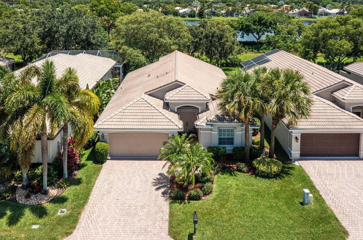 6298 Via Primo St, Lake Worth FL  33467-6157 exterior