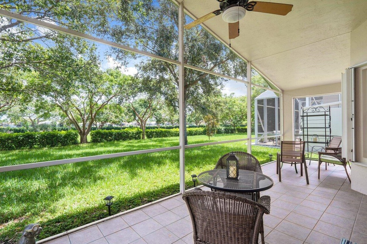 6298 Via Primo St, Lake Worth FL  33467-6157 exterior