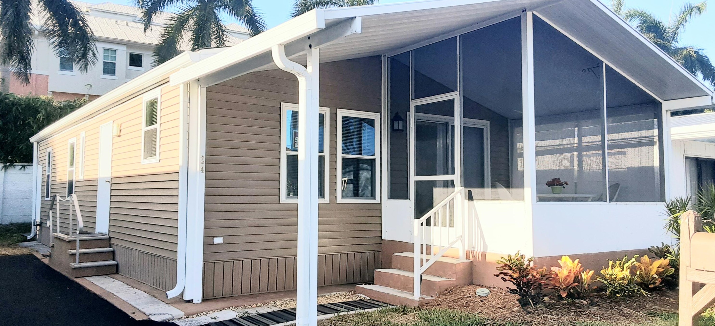 24 View St, Lake Worth, FL 33462-1814
