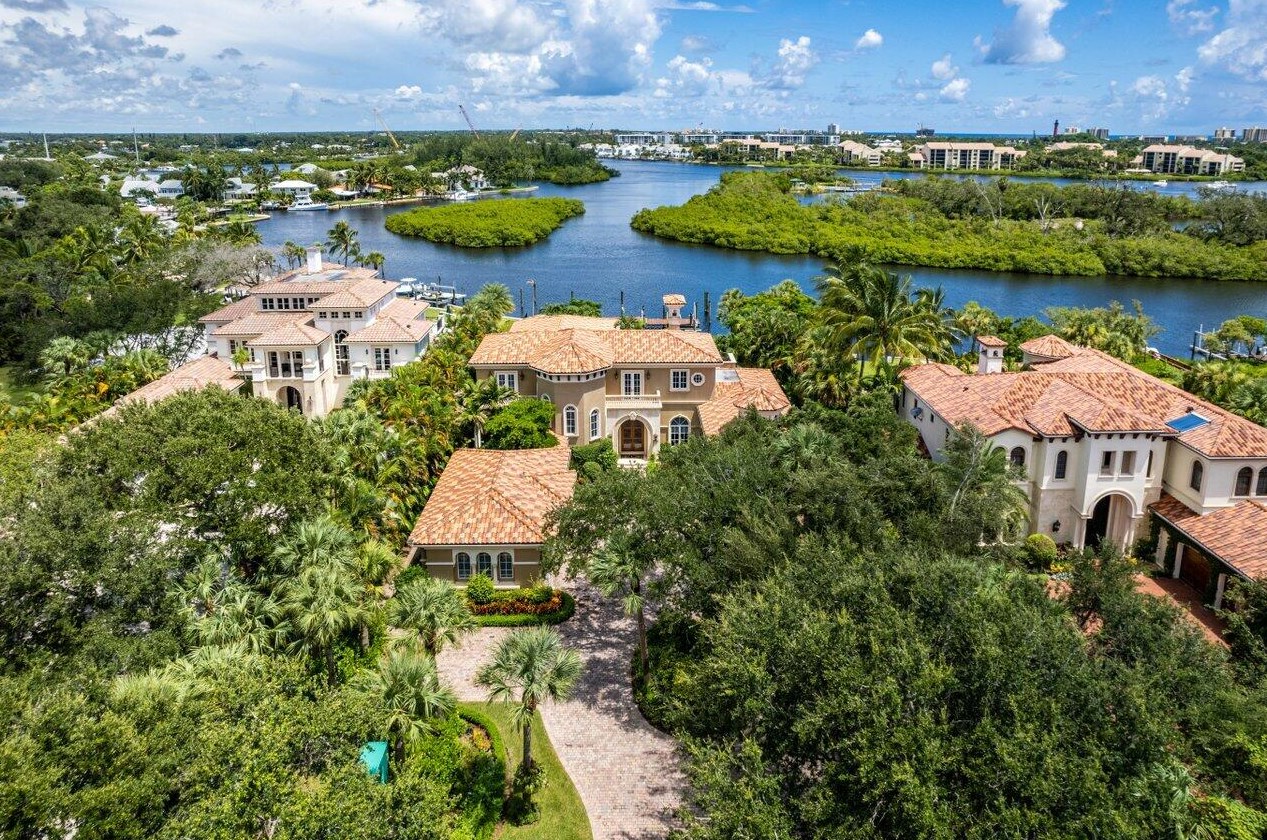 317 Old Jupiter Beach Rd, Jupiter FL  33477-5034 exterior