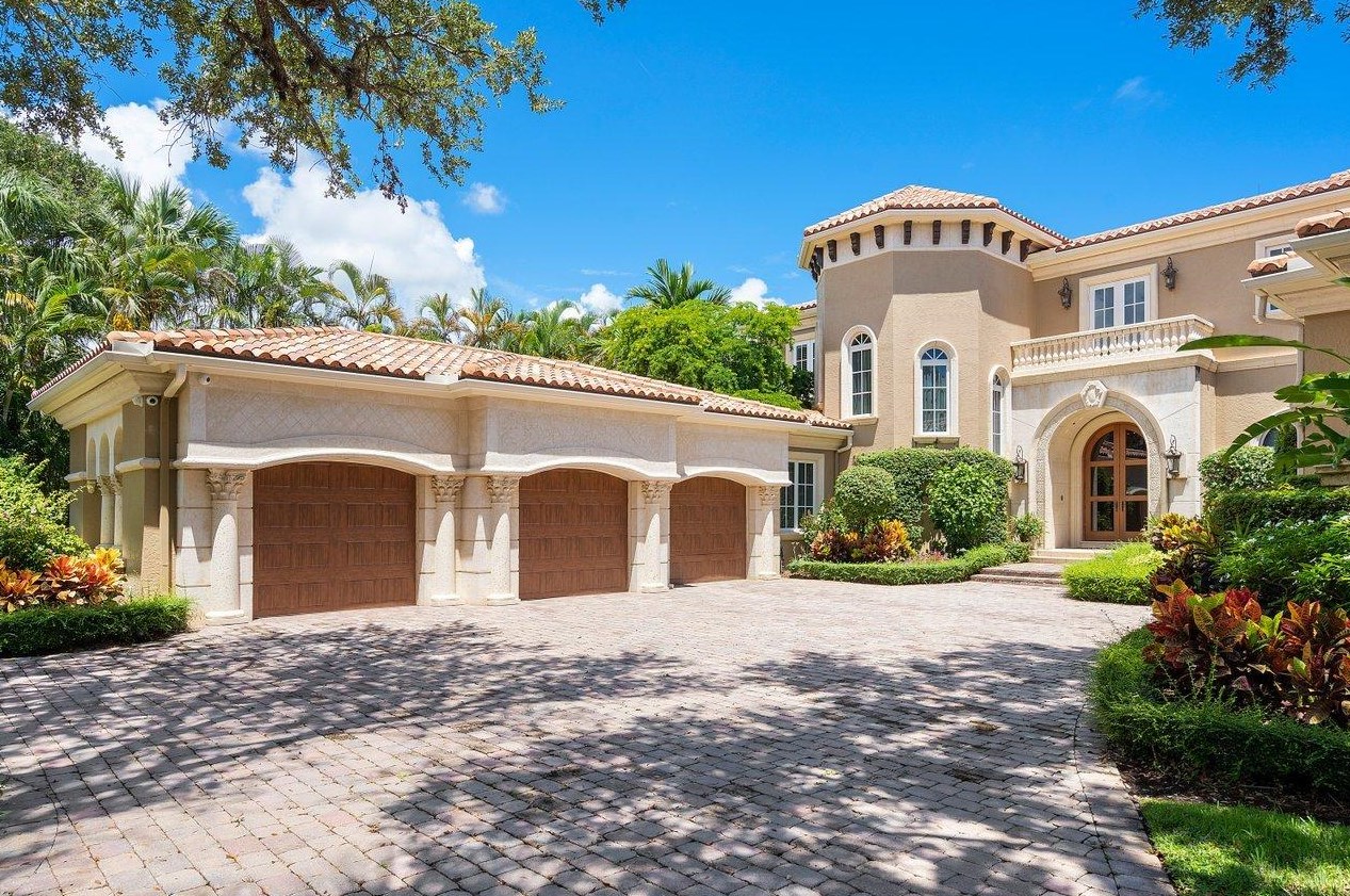 317 Old Jupiter Beach Rd, Jupiter FL  33477-5034 exterior