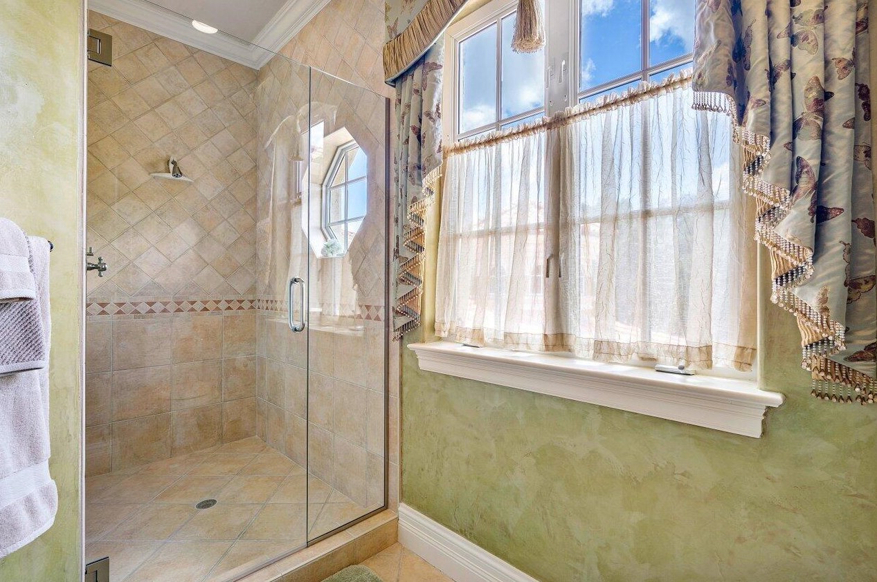 317 Old Jupiter Beach Rd, Jupiter FL  33477-5034 exterior