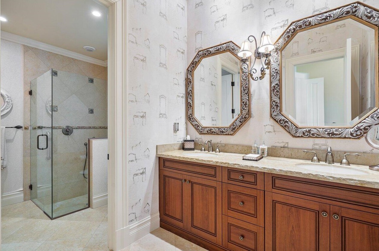 317 Old Jupiter Beach Rd, Jupiter FL  33477-5034 exterior