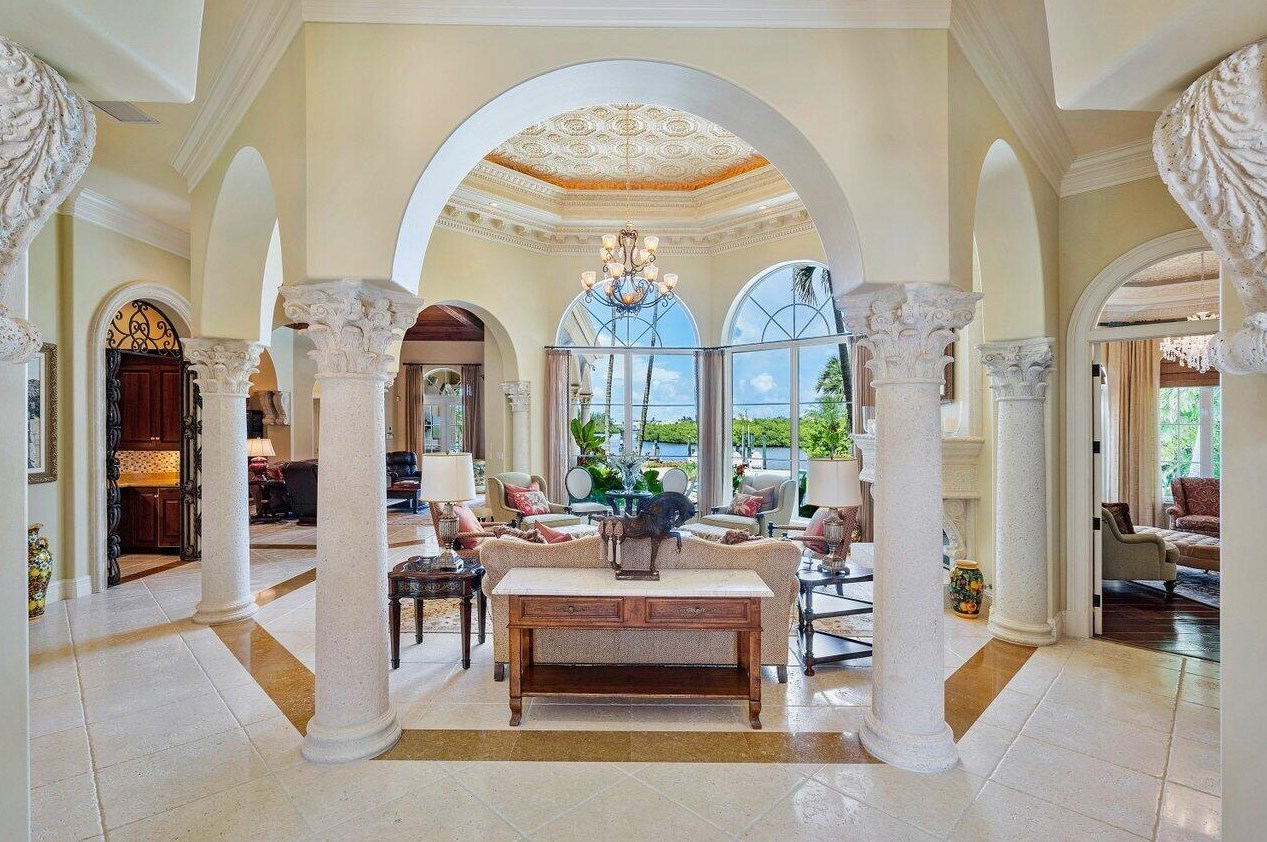 317 Old Jupiter Beach Rd, Jupiter FL  33477-5034 exterior