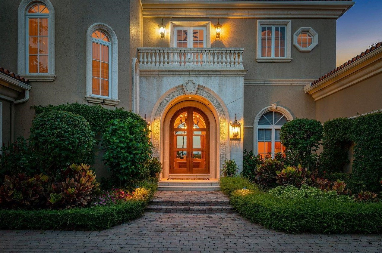 317 Old Jupiter Beach Rd, Jupiter FL  33477-5034 exterior