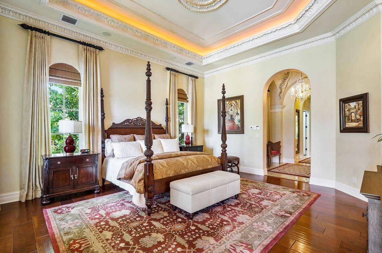 317 Old Jupiter Beach Rd, Jupiter FL  33477-5034 exterior