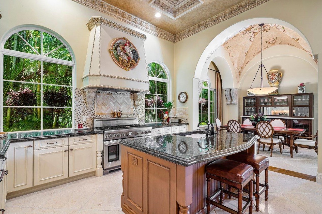 317 Old Jupiter Beach Rd, Jupiter FL  33477-5034 exterior