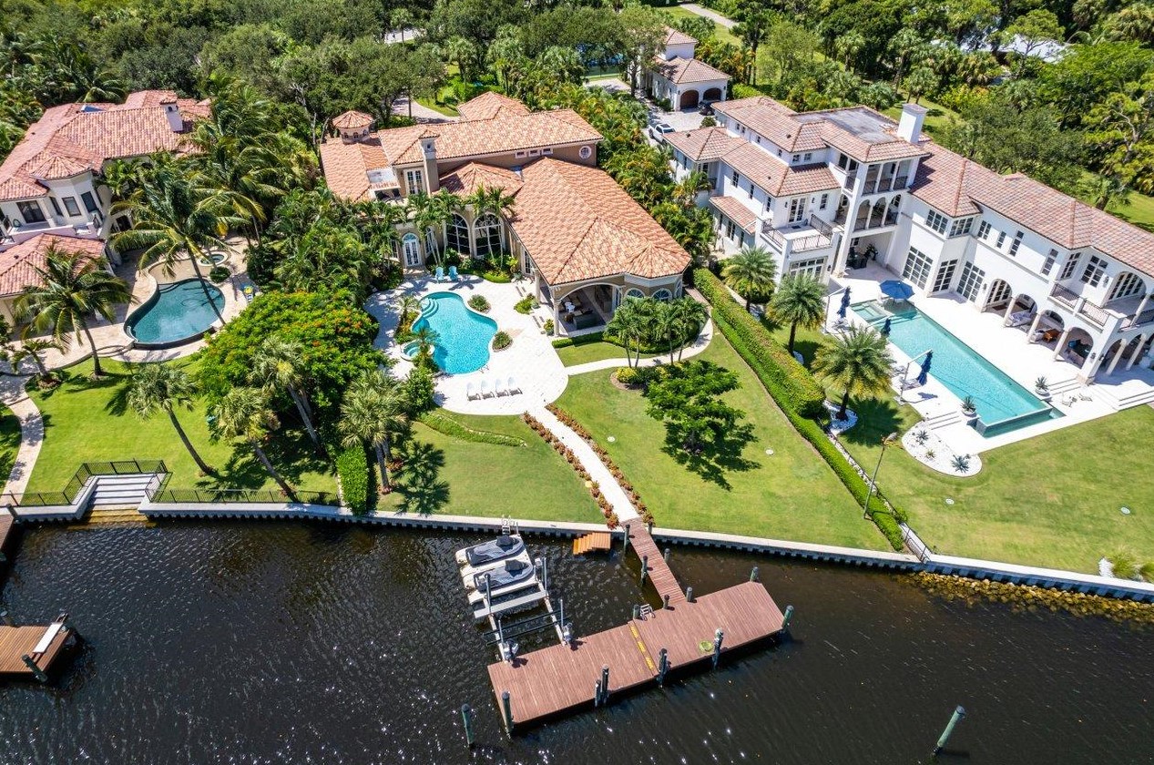 317 Old Jupiter Beach Rd, Jupiter FL  33477-5034 exterior