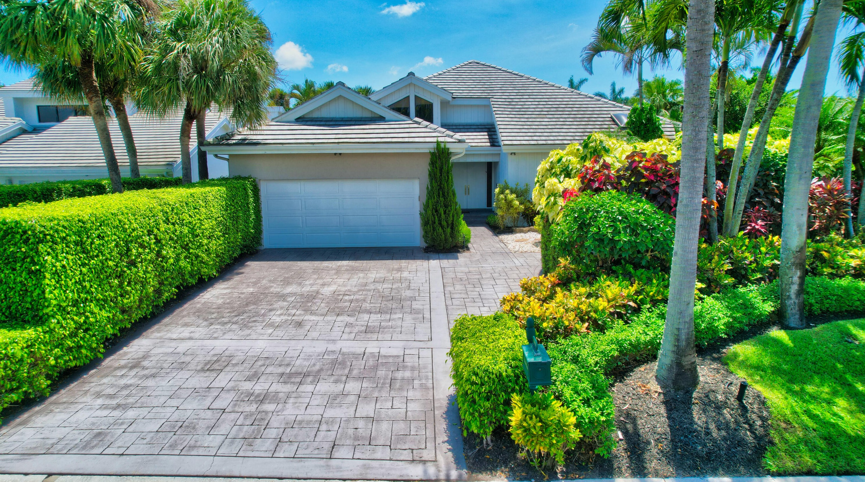 19426 Chapel Creek Dr, Boca Raton, FL 33434-5168