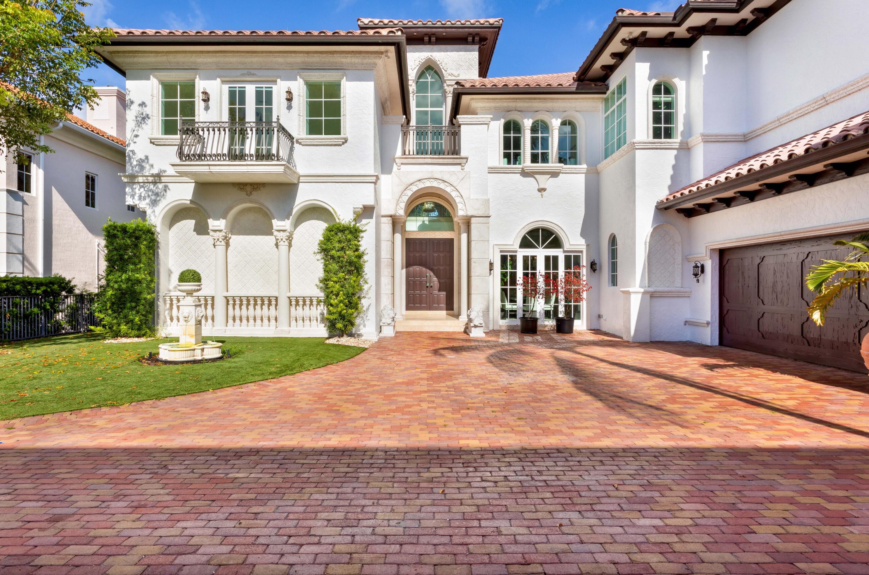 1003 Rhodes Villa Ave, Delray Beach, FL 33483