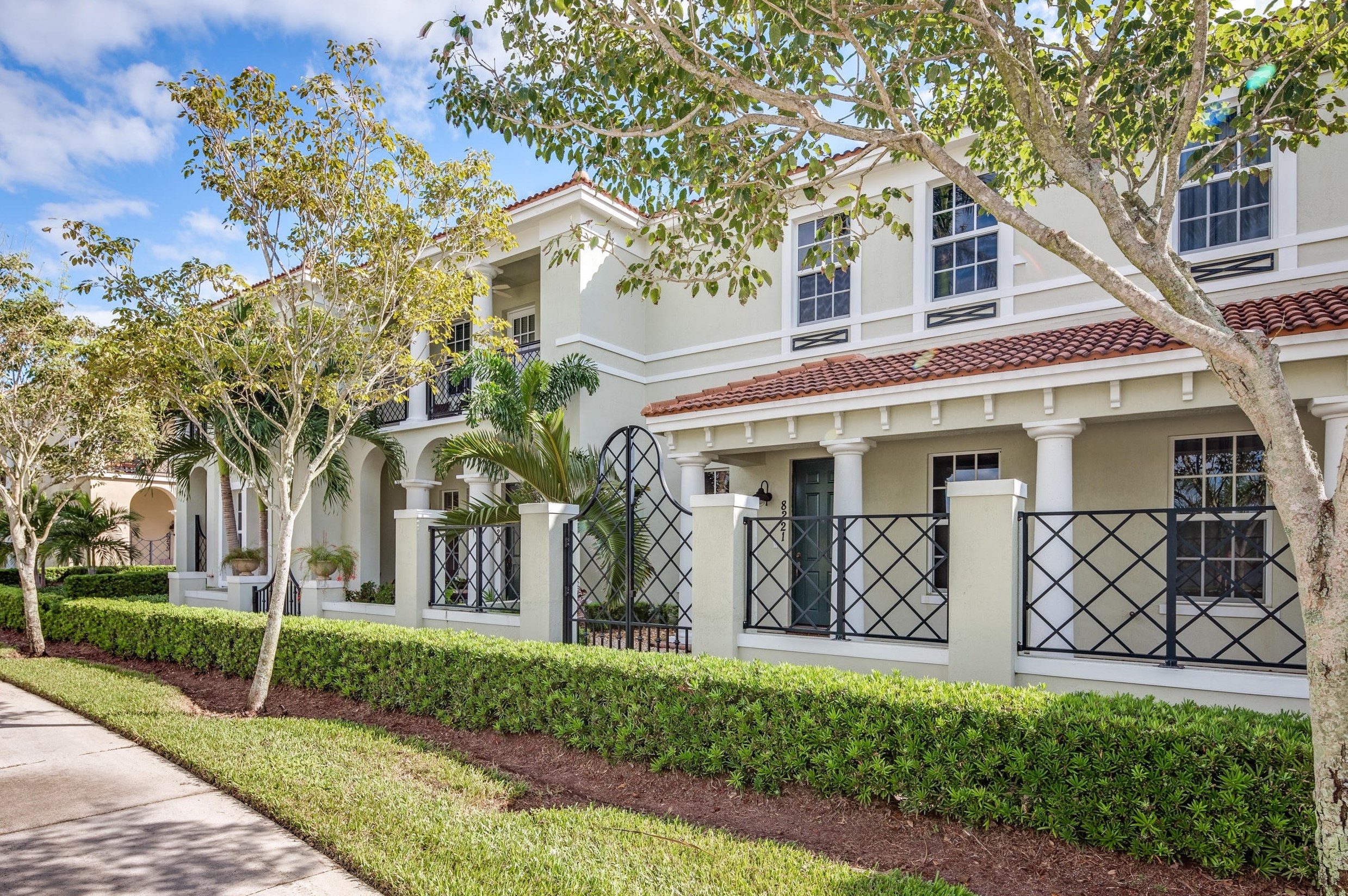 8221 Nw 8th Way, Boca Raton, FL 33487