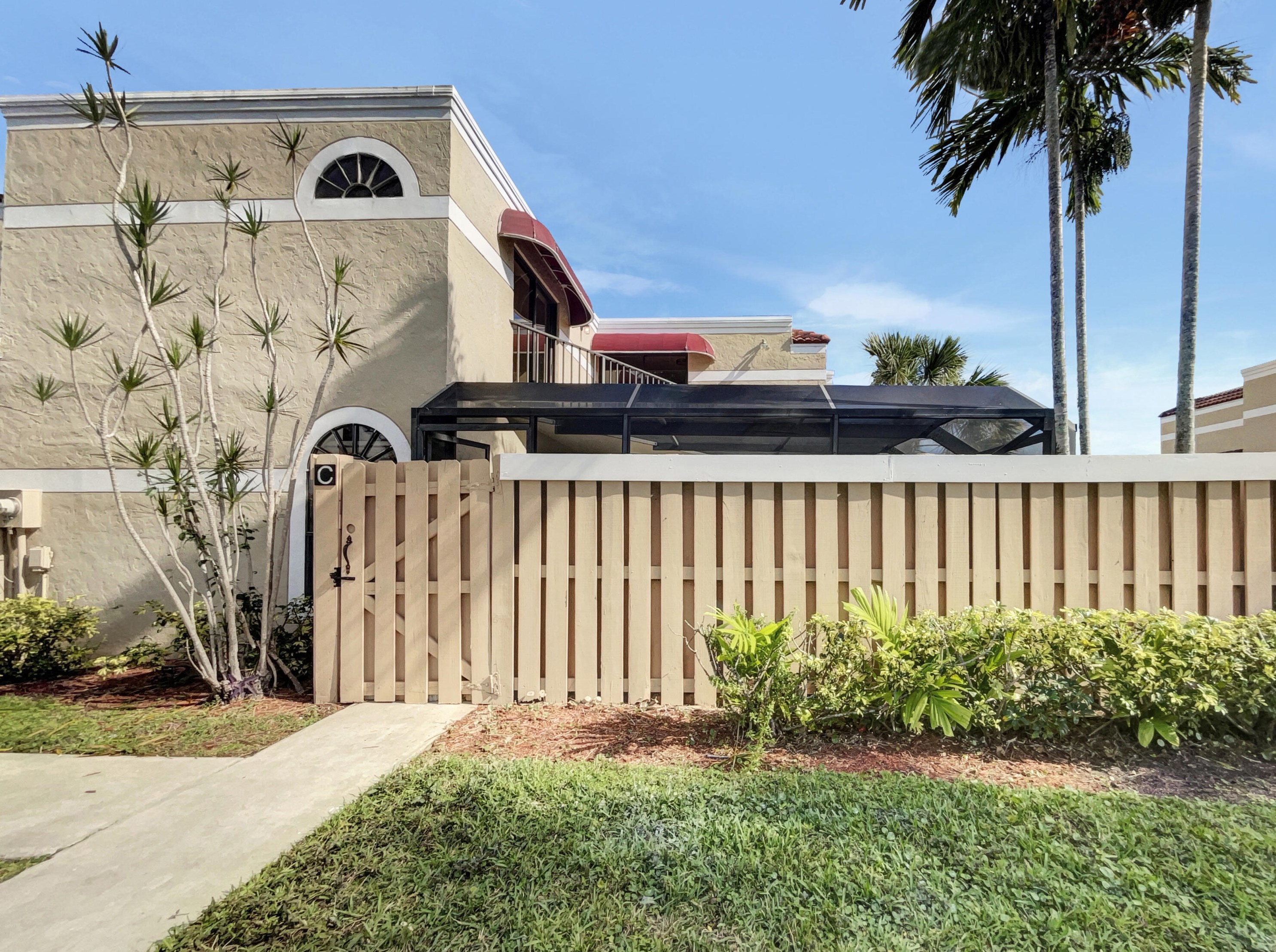 3640 Village Dr #c, Delray Beach, FL 33445