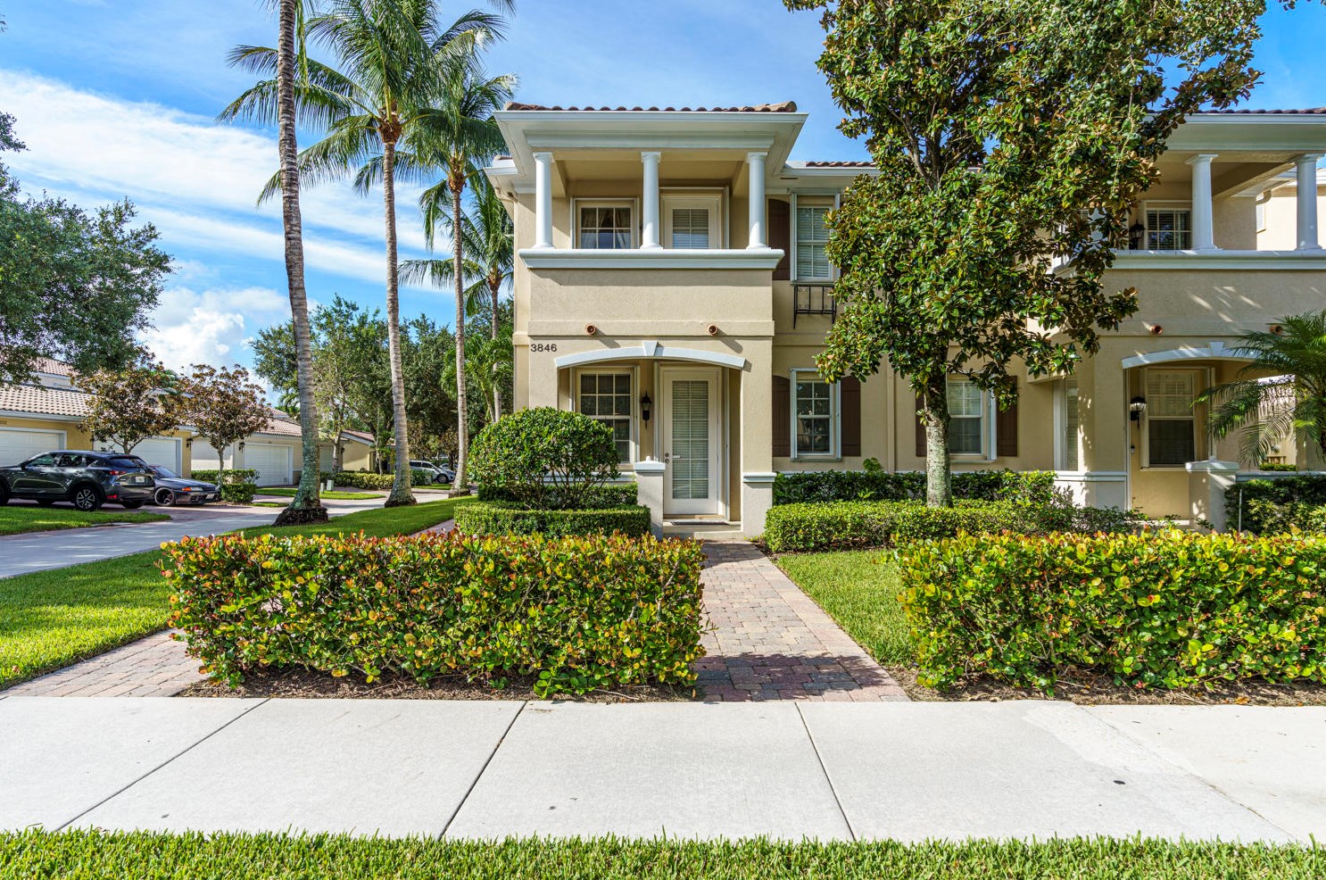 3846 Greenway Dr, Jupiter, FL 33458