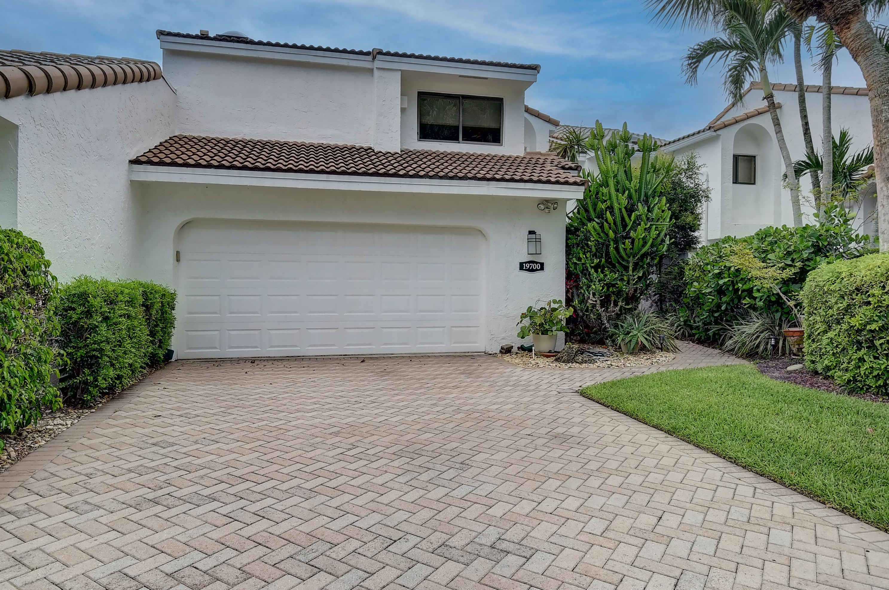 19700 Bay Cove Dr, Boca Raton, FL 33434-5105