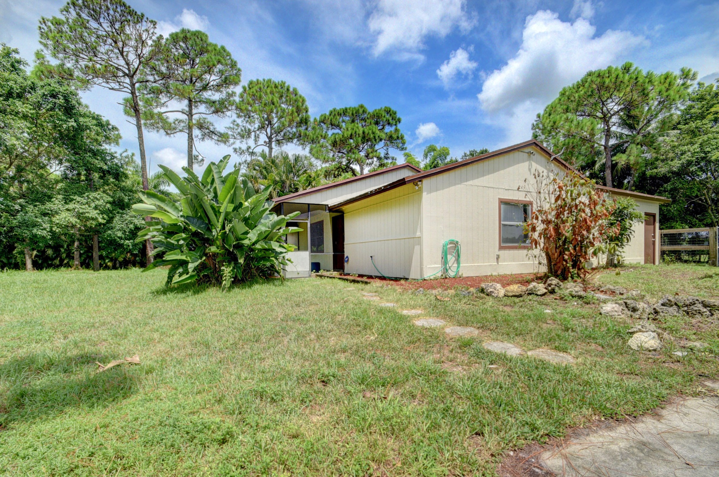 15201 87th Rd, Town of Loxahatchee Groves, FL 33470