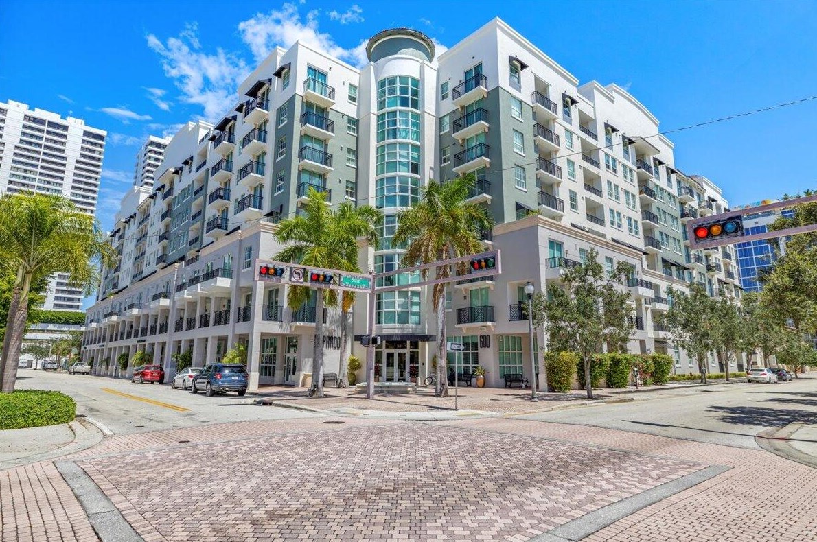 600 S Dixie Hwy #825, West Palm Beach, FL 33401