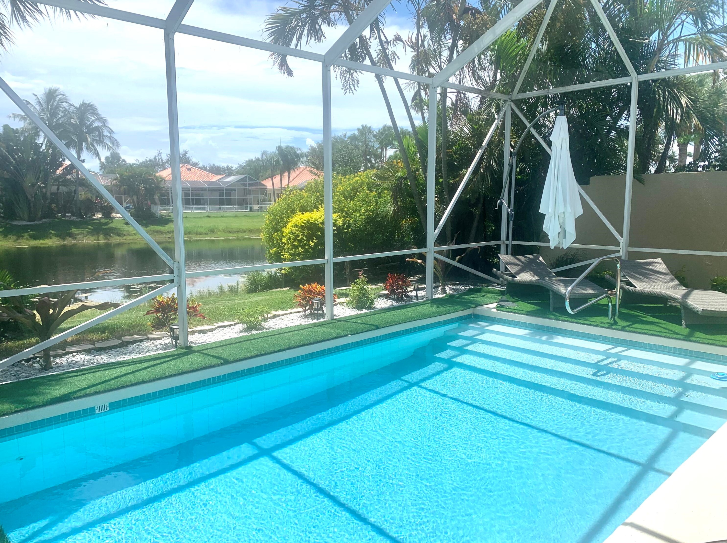 2612 James River Rd, West Palm Beach, FL 33411-5752