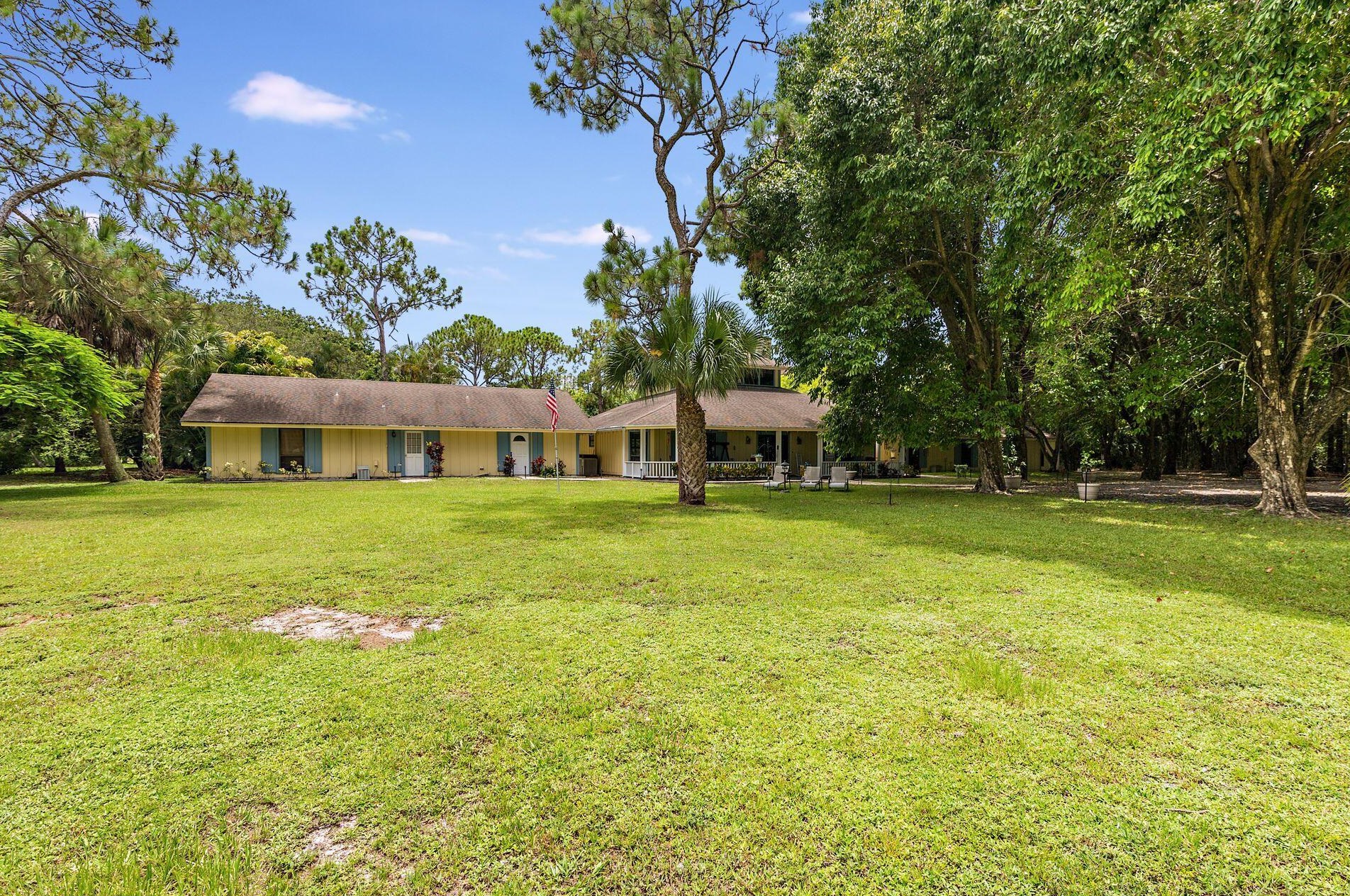 14640 Crazy Horse Ln, West Palm Beach, FL 33418