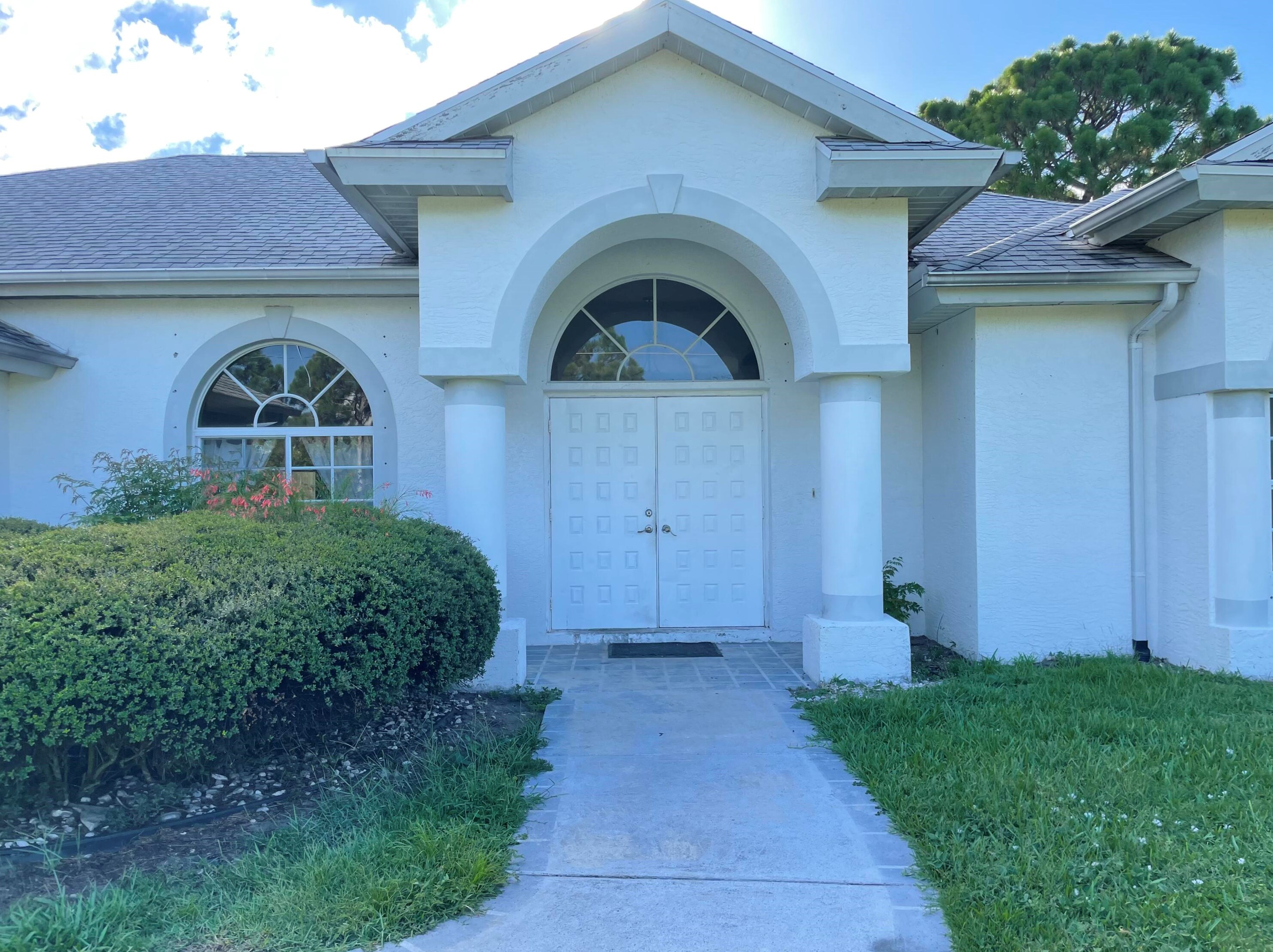 2862 Se Bakersfield St, Fort Pierce, FL 34952