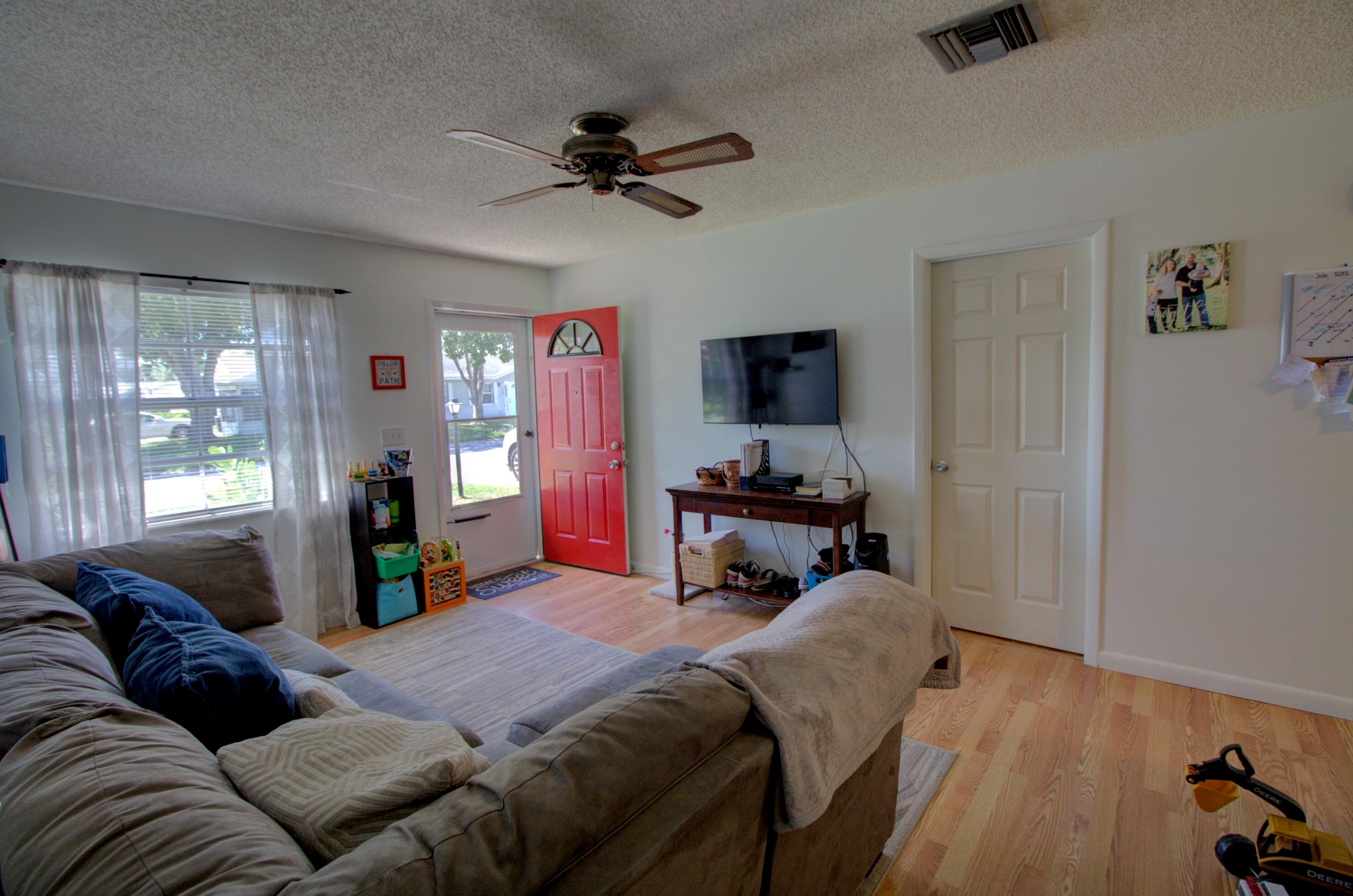 4243 50 Ave, Okeechobee FL 34974-2302 exterior