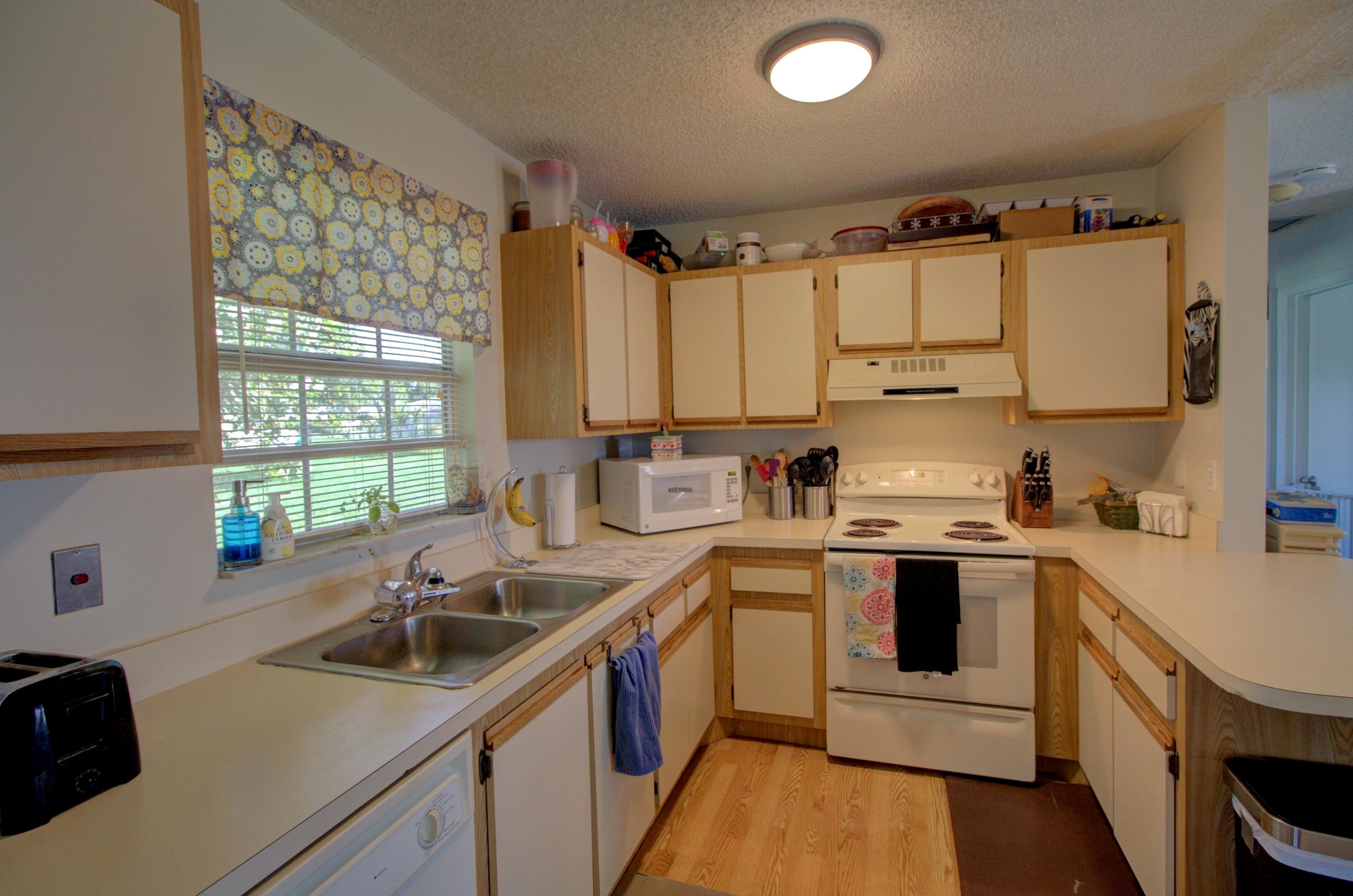 4243 50 Ave, Okeechobee FL 34974-2302 exterior