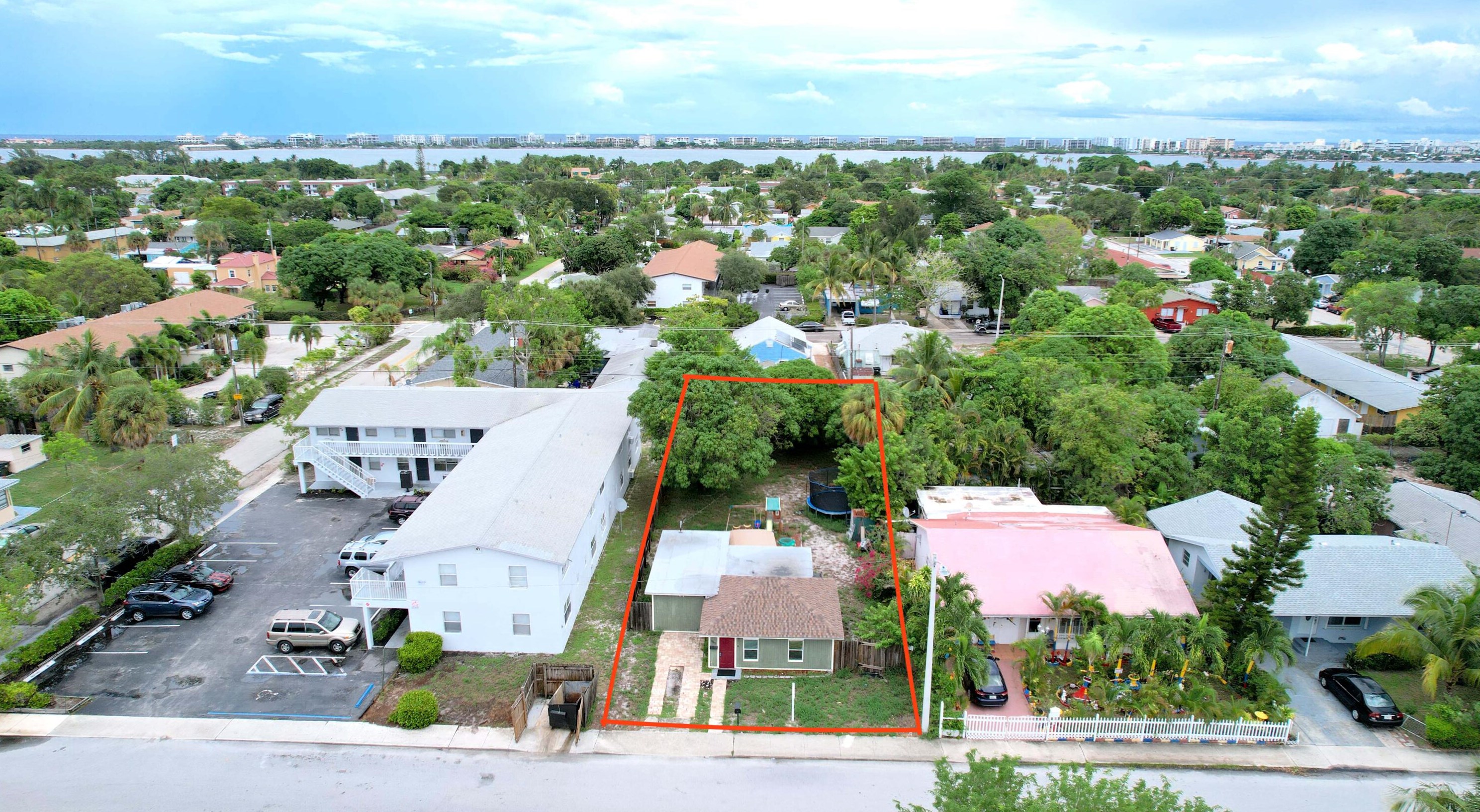 1112 K St, Lake Worth, FL 33460-2236