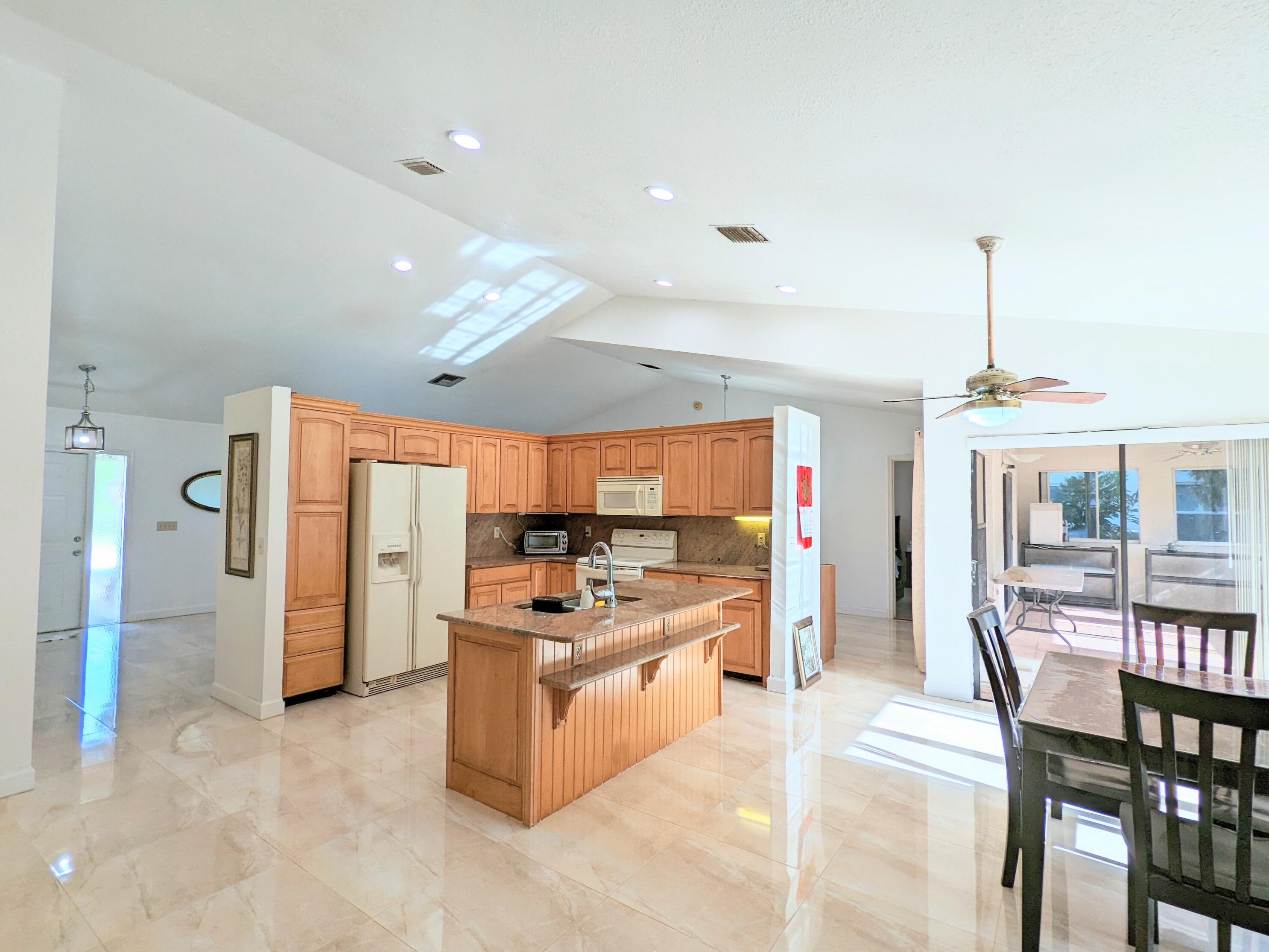 9411 Laurel Green Dr, Boynton Beach, FL 33437