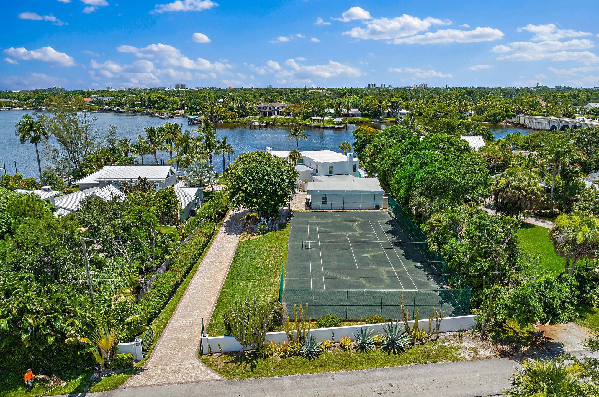 19216 Pinetree Dr, Jupiter, FL 33469-2002