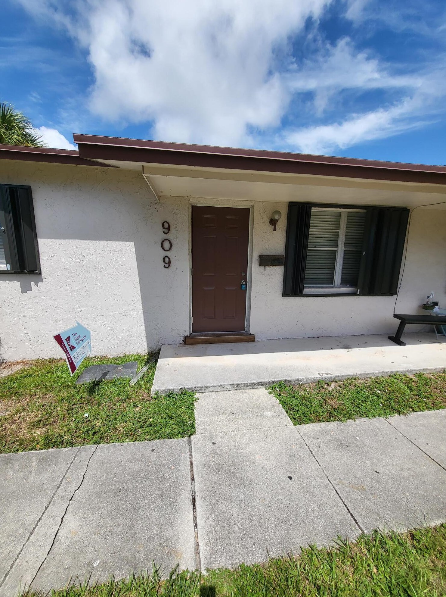909 Hansen St, West Palm Beach, FL 33405