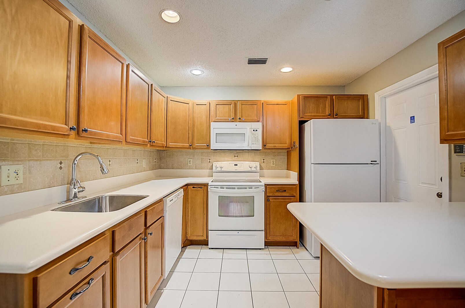 21562 Mill Creek Park Way, Boca Raton, FL 33428-1737