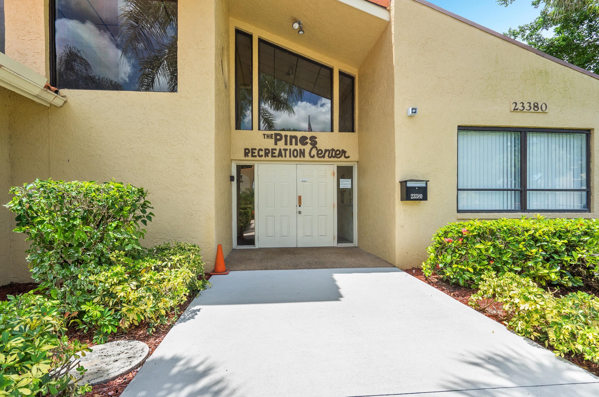 23370 Carolwood Ln, Boca Raton FL  33428-2147 exterior