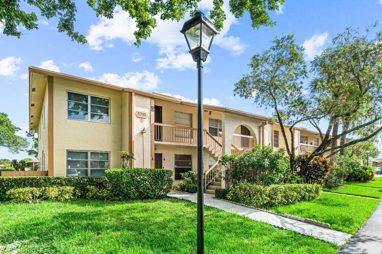 5710 Princess Palm Ct Apt F, Delray Beach, FL