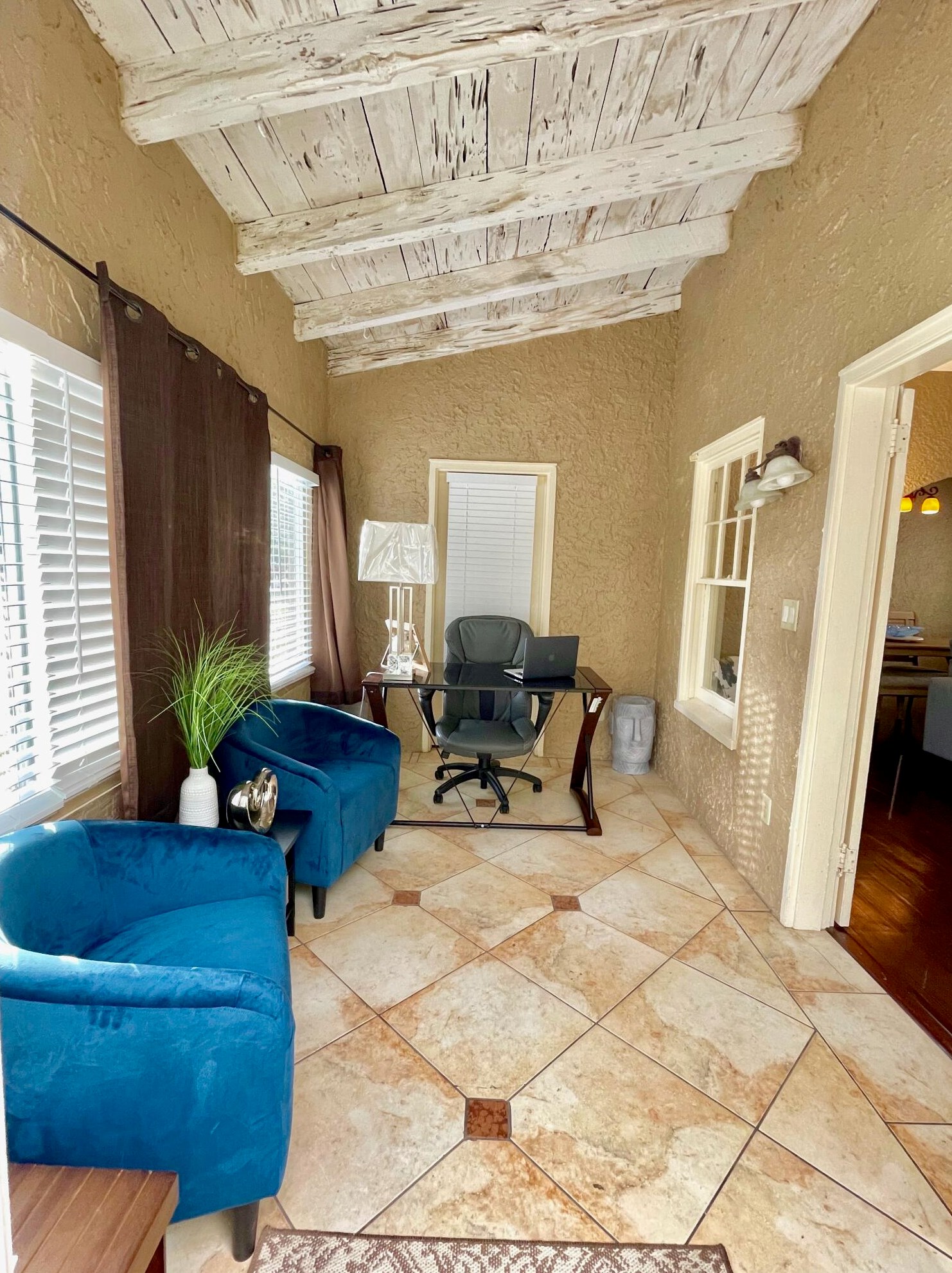 5555 Garden Ave, West Palm Beach, FL 33405