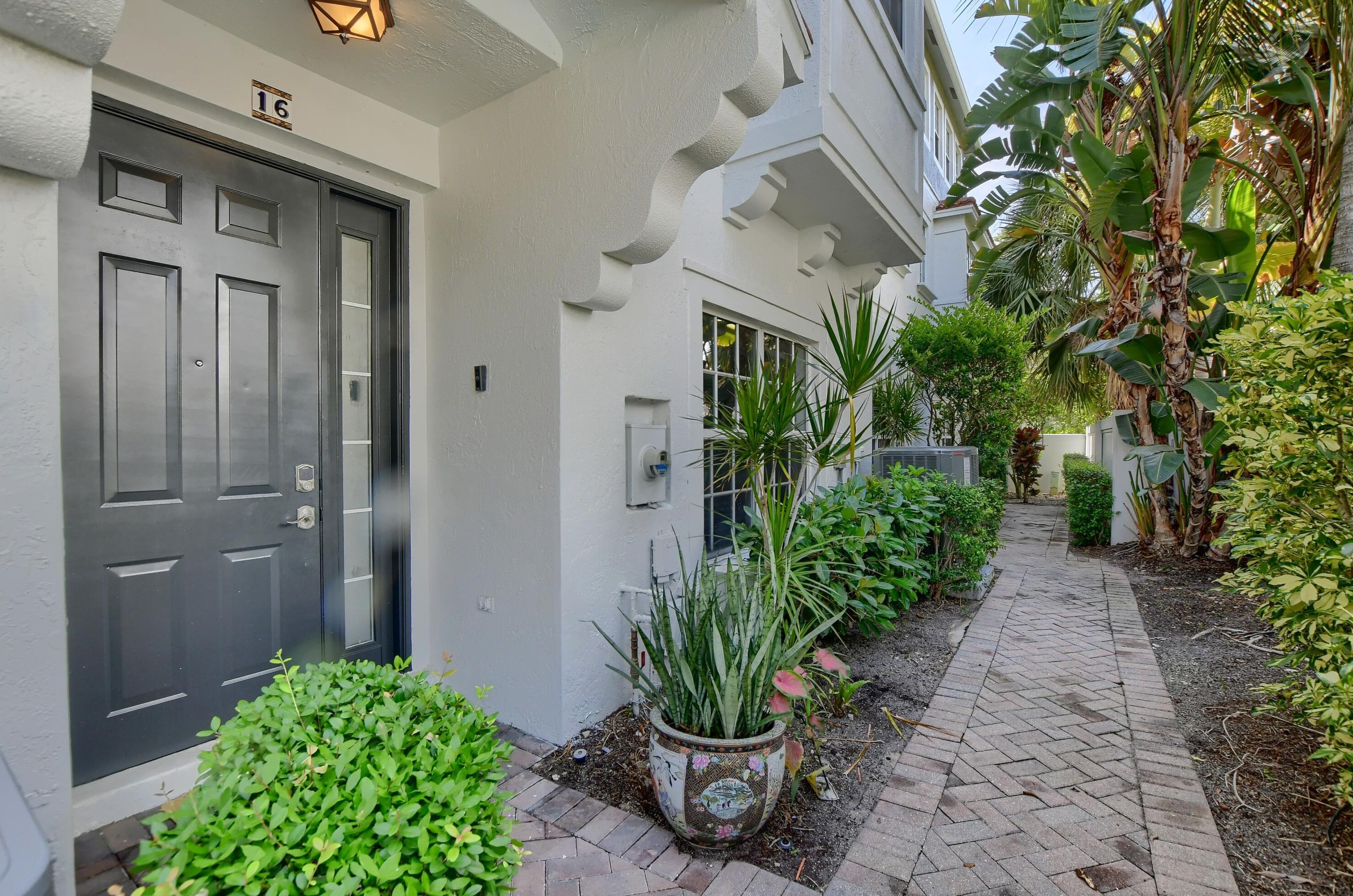 290 Ne 5th Ave Apt 16, Delray Beach, FL 33483