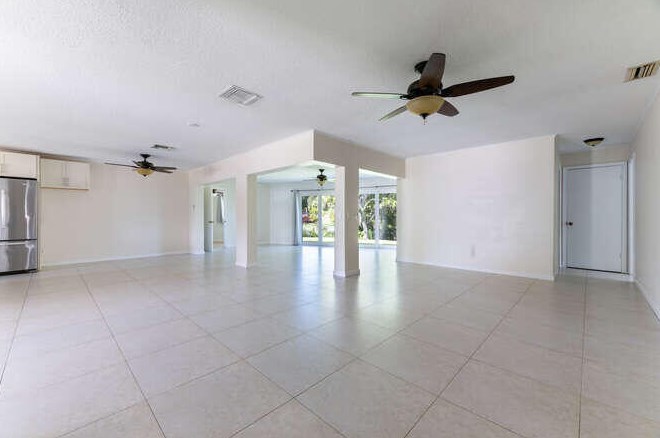 6915 Tradewind Way, Lake Worth FL  33462-4052 exterior