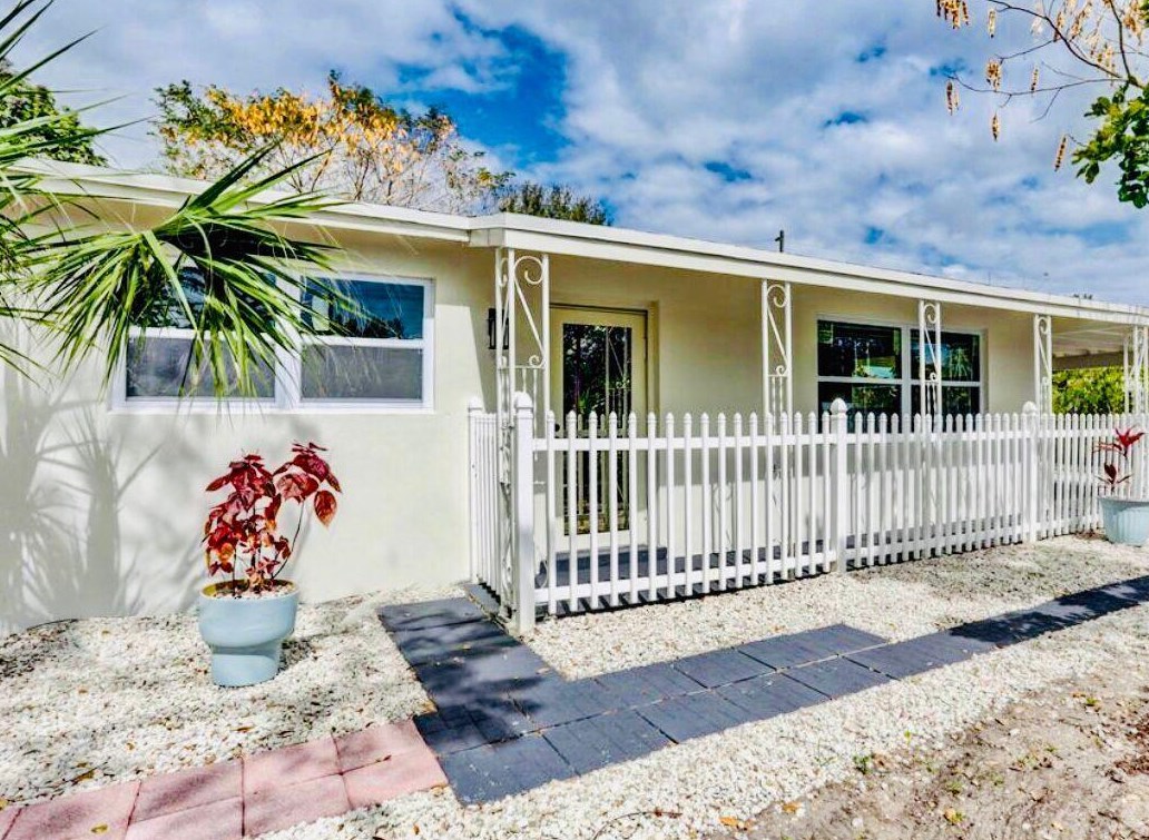 4133 Rochester St, West Palm Beach, FL 33410